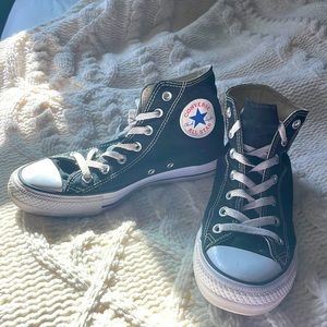 Converse Black and White All-Star High tops Size 8